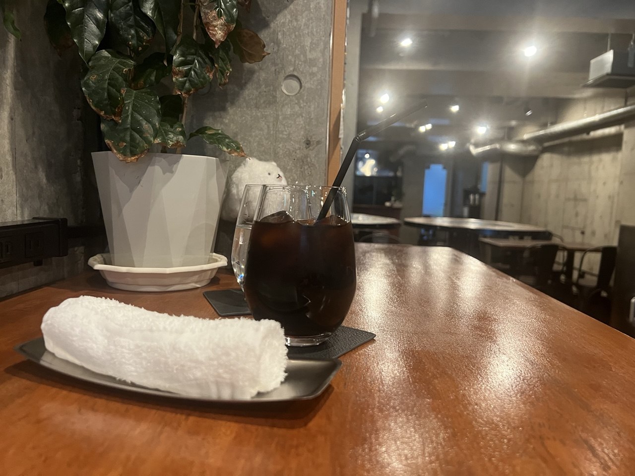 コーヒー一杯のもてなしがうれしい。東京・千駄ヶ谷のサードプレイスカフェ