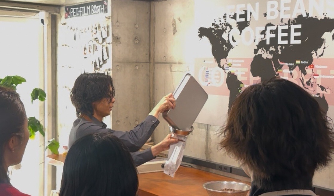自分だけの焙煎豆を持ち帰れる：北参道GBCの月例焙煎体験イベントレポート